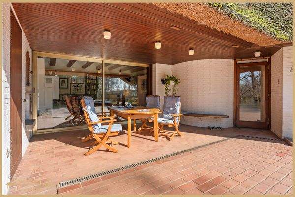 Überdachte Terrasse