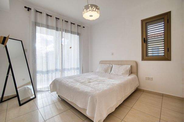 642067-detached-villa-for-sale-in-kato-paphos-univ