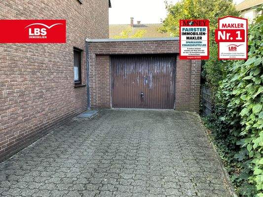 Zufahrt und Garage