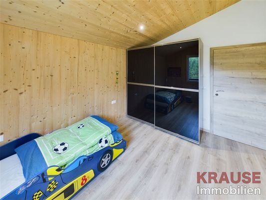 Schlafzimmer 2 DG