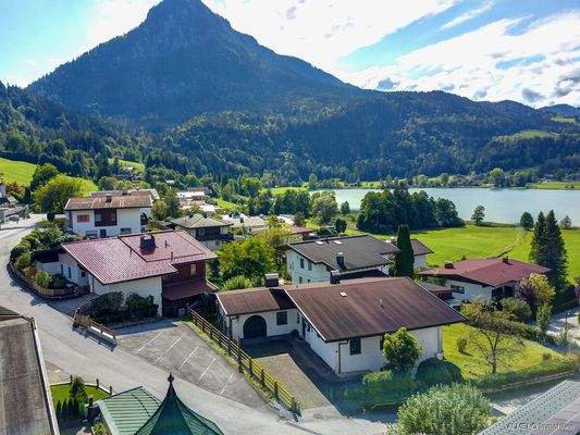 Sonniges Einfamilienhaus mit See- und Pendlingblick (1)