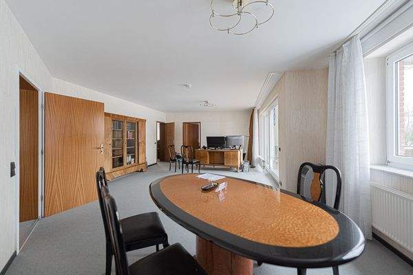 Büro 1 - Gegenansicht 2.jpg