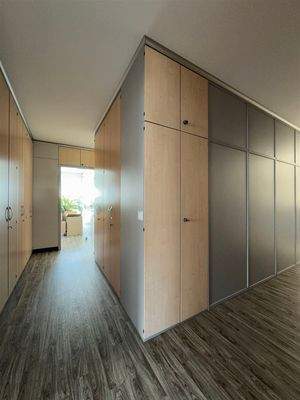 Aktuell sorgen zahlreiche Schränke ...