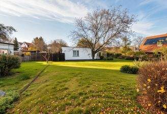 Grundstück mit Altbestand