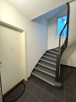 flur mit treppe.jpg