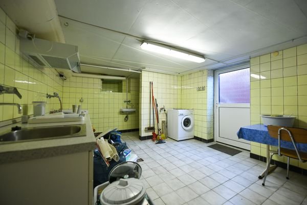Waschküche - KG