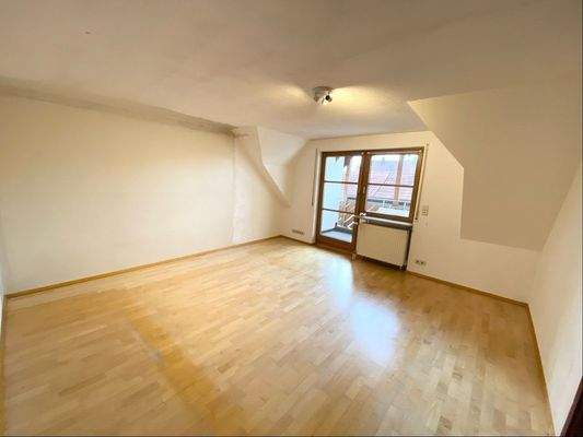 Wohnzimmer leergeräumt