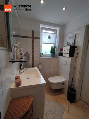 Tageslicht-Duschbadezimmer