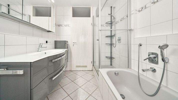 Frische am Morgen, Erholung am Abend Ihr komfortables Vollbad