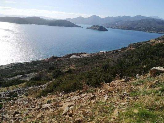 Kreta, Plaka Elounda: Bauland direkt am Meer zu verkaufen