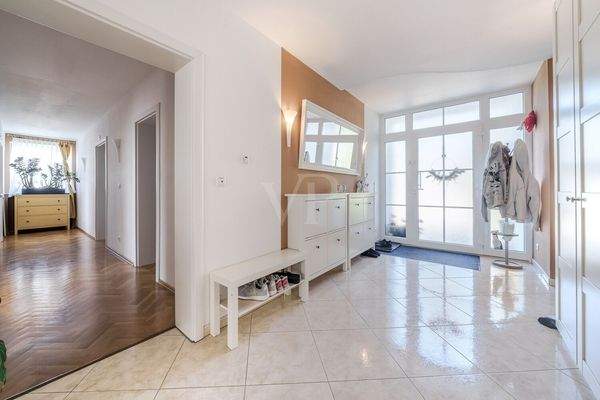 Großzügiger Eingangsbereich