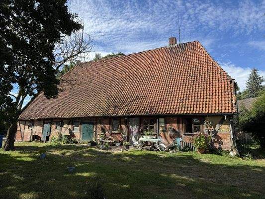 Seitenansicht zum Haupthaus