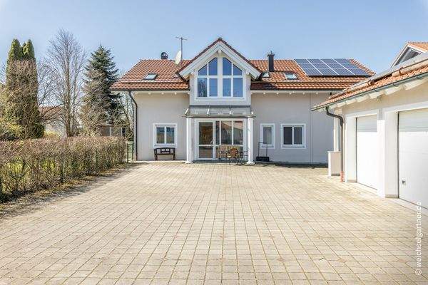 Kleines Mehrfamilienhaus