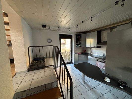 Zugang von der Küche zum Wohnbereich