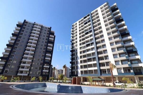 Properties in a Compound With Aquapark in Mersin Arpaçbahşiş