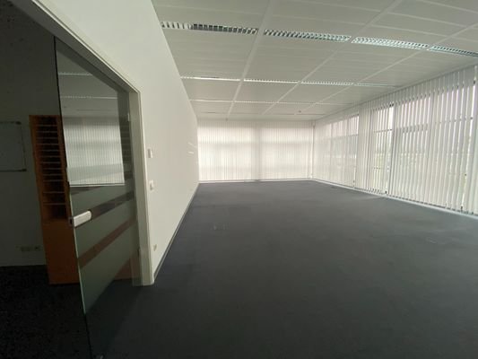 Büro EG