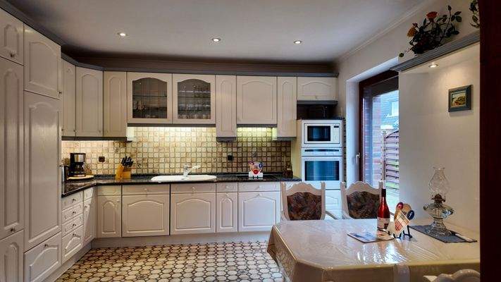 Große Landhausküche