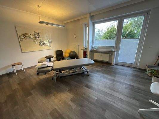 Behandlungsraum -1