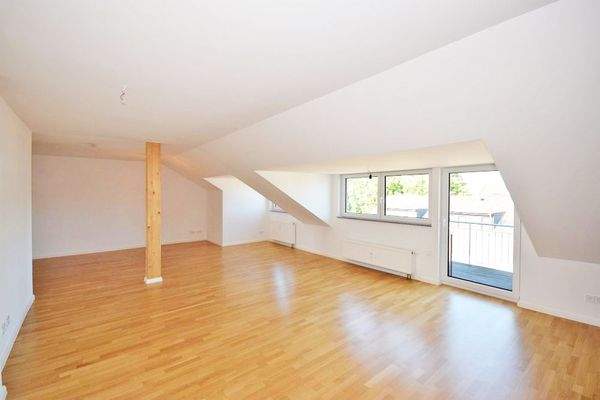 Wohn- und Esszimmer Bild 1