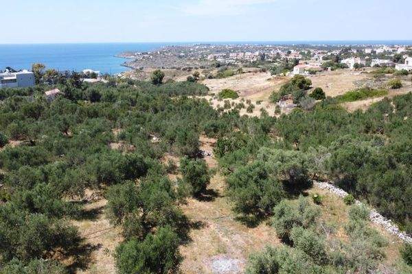 Kreta, Kalathas: Grundstück mit Meerblick in der Nähe des Strandes zu verkaufen