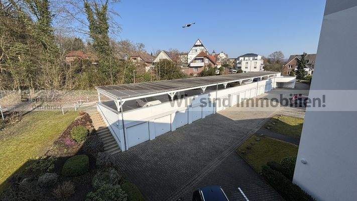 Blick auf die Garagen