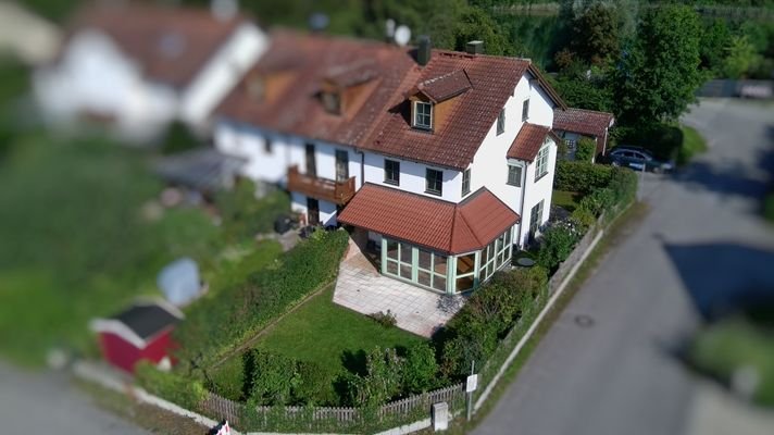 Reihenendhaus mit Garten und Garage