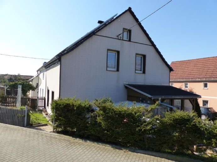 Kleine gepflegte Doppelhaushälfte in der Gemeinde Wermsdorf zu verkaufen