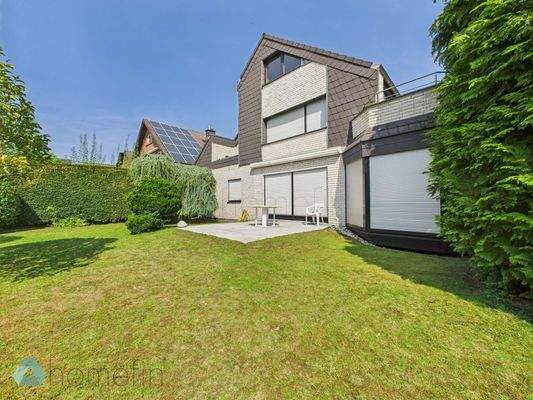 Garten und Rückansicht