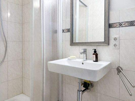 12964 LooseImmo Duschbad 