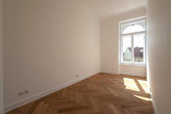 1. Kinder- Arbeits- oder Ankleidezimmer