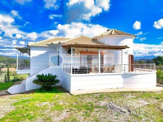 efc1bd32d1b04ce29dad105e37354ebe-original