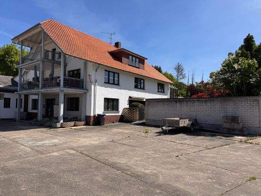 Hofansicht_Sontra_Mehrfamilienhaus