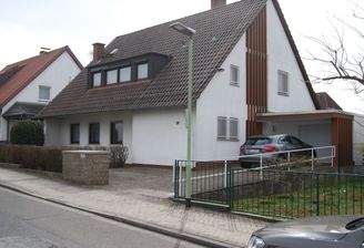 Straßenansicht, Garage