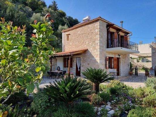 Kreta, Paidochori: Ländliches Steinhaus mit freier Aussicht zu verkaufen