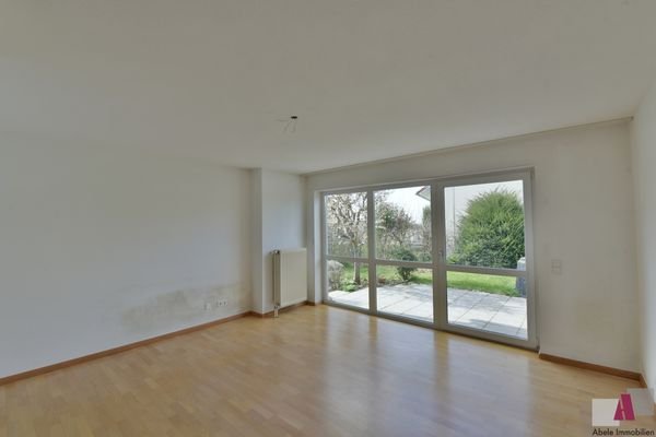 Wohnzimmer mit Terrassenzugang