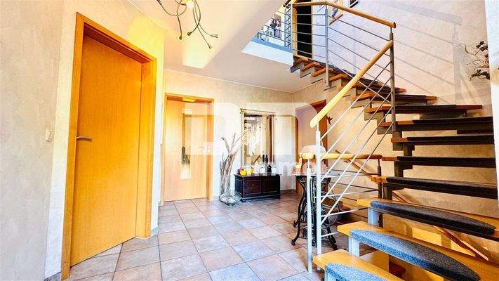 EG Flur / Diele / Treppenaufgang