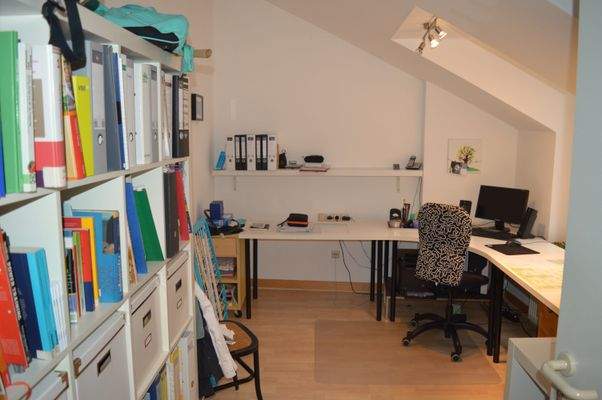 Kinder-/Gäste-/Arbeitszimmer