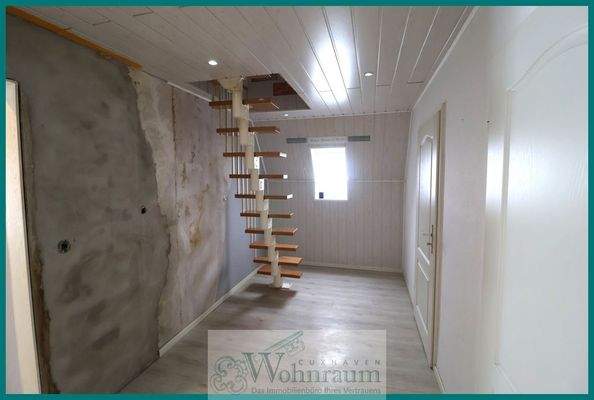 Treppe zum Spitzboden