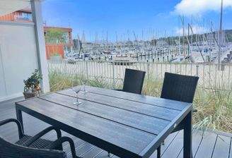 Terrasse mit Blick auf Travemünde