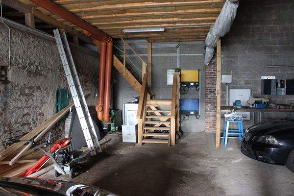 Scheune mit Zugang Heuboden.JPG