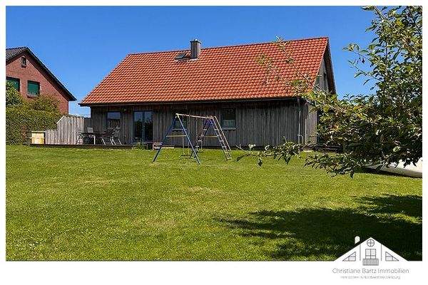 Hausansicht vom Garten aus