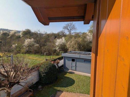 Blick vom Balkon in die Natur