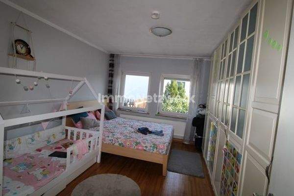 Schlafzimmer Wohnung 2