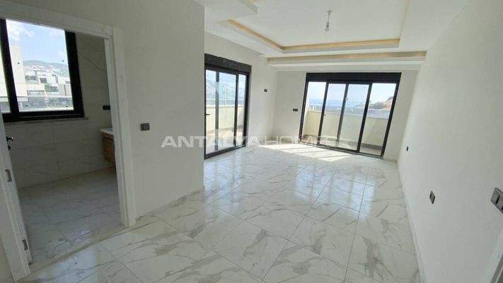 Apartments with Excellent City and Nature Views in Alanya