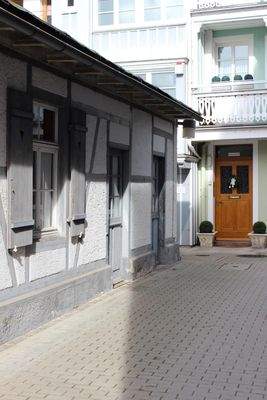 Nebengebäude/Lagerfläche