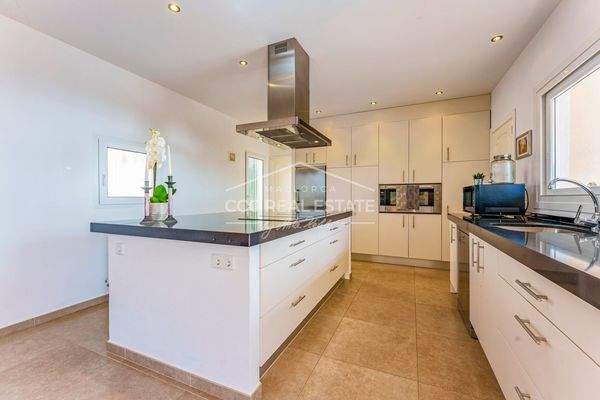 Moderne Einbauküche