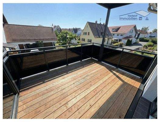 Großer Balkon/Dachterrasse
