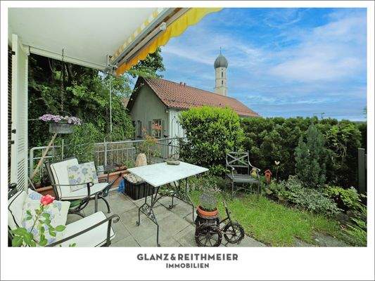 Überdachte Terrasse mit Markise 