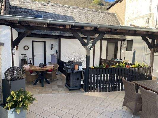 Trerrasse, teilweise überdacht