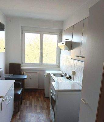 Küche mit Einbauküche